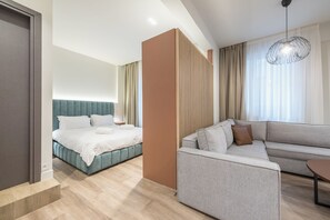 Deluxe Suite | Premium bedding, individually decorated, individually furnished - Aeiphoria Suites & Rooms - Athens (Athens)