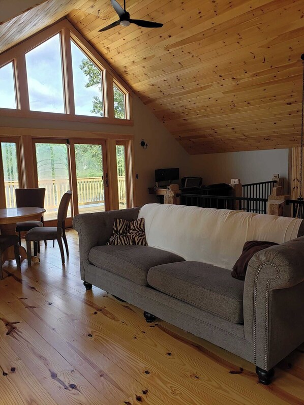 Smart TV, fireplace, computer monitors, printers