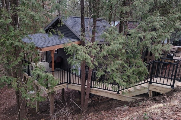 Cabin #1 exterior from the driveway