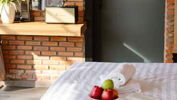 1 soverom, sengetøy av topp kvalitet, memory foam-senger og skrivebord
