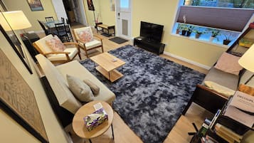 Téléviseur connecté, jeux vidéo, livres