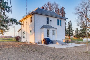 Exterior - Barnes City House ~ 3 Mi to Hunting & Fishing! (Barnes City)