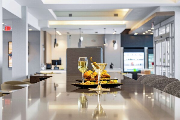 Bar (on property) - Homewood Suites By Hilton Colorado Springs Airport, Co (Colorado Springs)