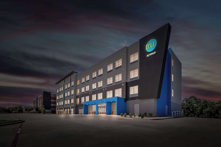 Exterior. Tru by Hilton Plano Hwy 75