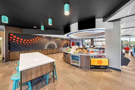 Snack bar. Tru by Hilton Plano Hwy 75