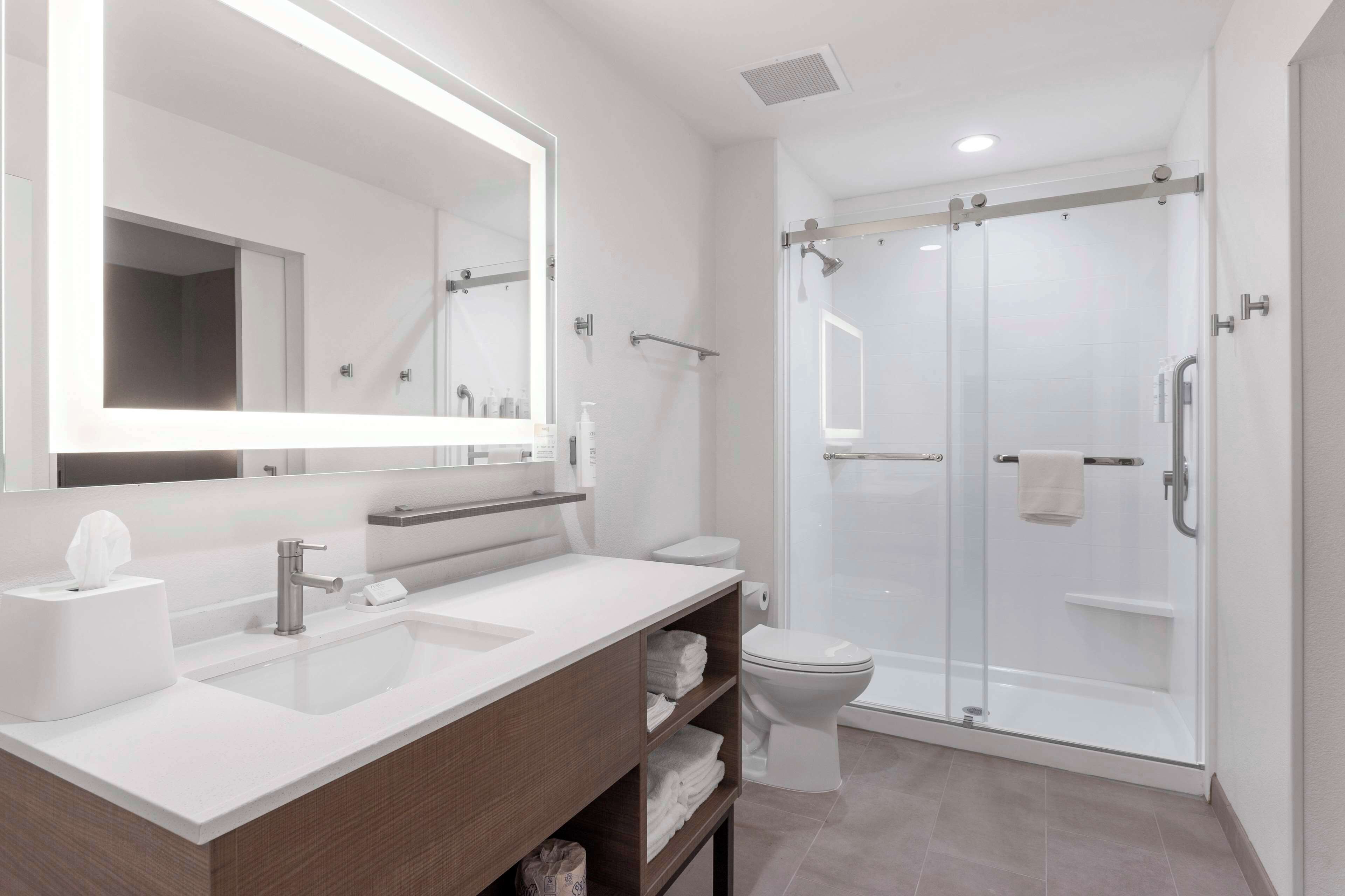 Bathroom shower