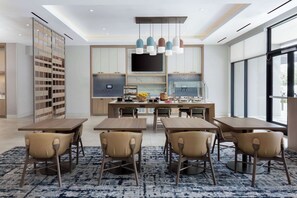 Free daily buffet breakfast  - Homewood Suites by Hilton Cypress Orange County (Los Alamitos)