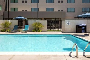 Outdoor pool - Homewood Suites by Hilton Cypress Orange County (Los Alamitos)