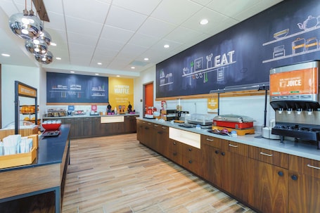 Free daily buffet breakfast