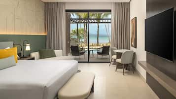 Huone, 1 suuri parisänky, näköala lahdelle, valtameren rannalla (Plunge Pool) | Oleskelualue | 50–tuumainen äly-TV, jossa digitaalikanavat