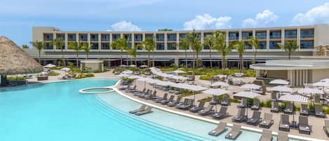 3 albercas al aire libre