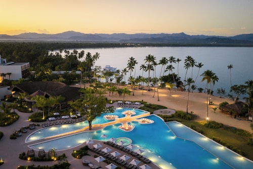 Zemi Miches Punta Cana All-Inclusive Resort, Curio by Hilton