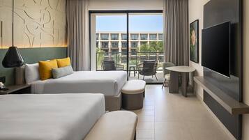 Premium bedding, free minibar, in-room safe, desk