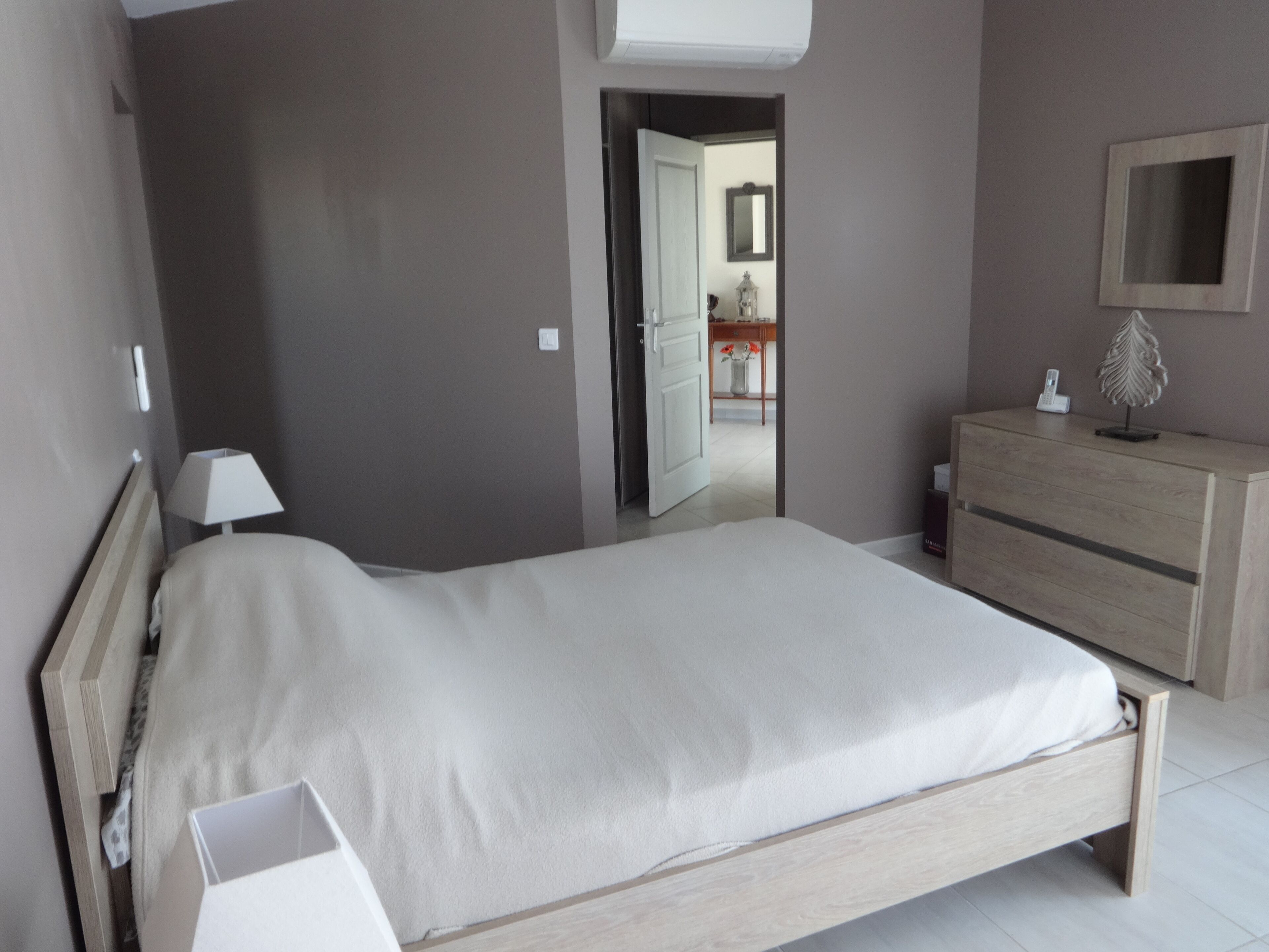 3 dormitoris, planxa i posts de planxar i wifi 