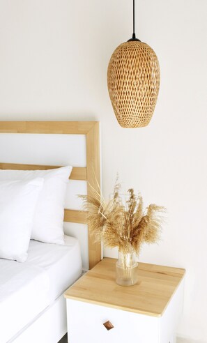 Minibar, laptop workspace, free WiFi, bed sheets