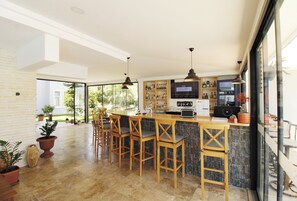 Poolside bar