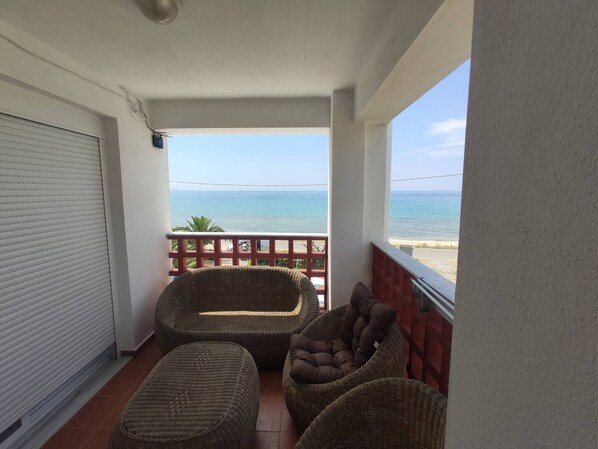 Beach - Luxury Villa Beachfront (Nea Propontida)