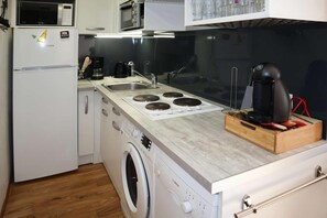 Køleskab, mikrobølgeovn, ovn, opvaskemaskine