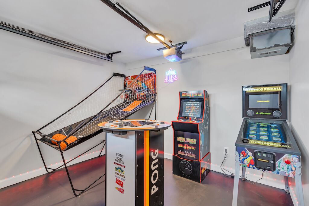 Best Seaside Vacation with Arcade!