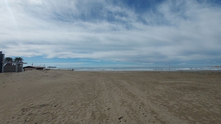 Beach. Studio Cabine Piscine A 5mn de Plage Mediterranneenne