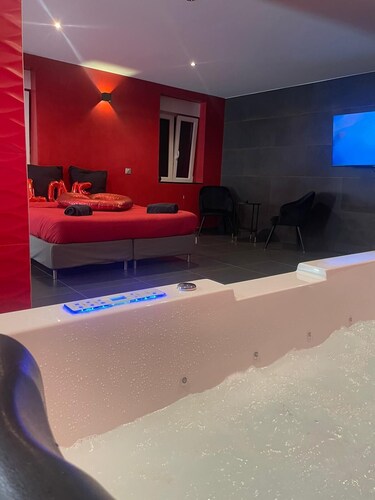 Loft 55 m2 Jacuzzi Billard terrasse 15 min hyper centre Strasbourg
