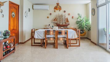 Apartment | Dining