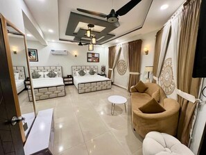 Geluiddichte muren, een strijkplank/strijkijzer, gratis wifi