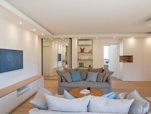 TV - Antibes Salis - Sea View - 4 People (Antibes)