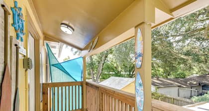 3 Mi to Boardwalk: Bacliff Apartment w/ Hot Tub