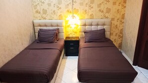 Deluxe Twin Room | Free WiFi - Keraton Heritage (Jakarta)