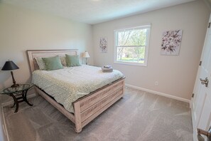 4 bedrooms, free WiFi, bed sheets
