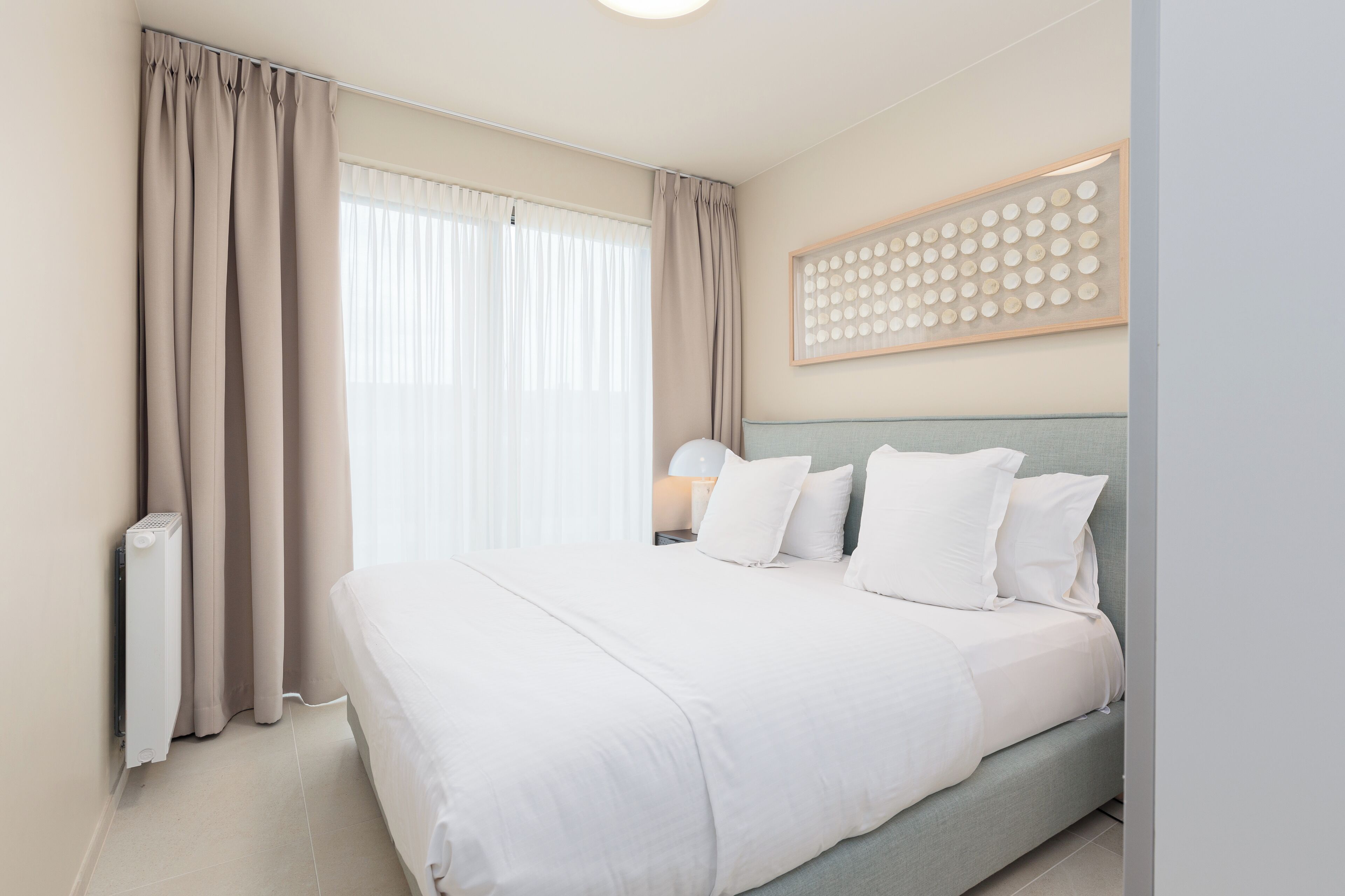 Deluxe Apartment, 2 Bedrooms, Patio, Courtyard View | Peralatan tempat tidur premium, gebar bulu kapas 