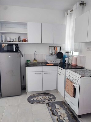 Microwave, oven, stovetop, electric kettle - Blissful Stay. 
You need to relax? 
This is the place to be.
Enjoy and Rest. (Nairobi)