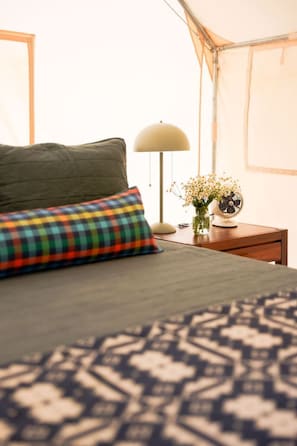 1 bedroom - Peaceful, heated tent with Center Hill Lake Access (Sparta)