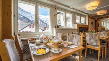 Desayuno buffet incluido todos los días