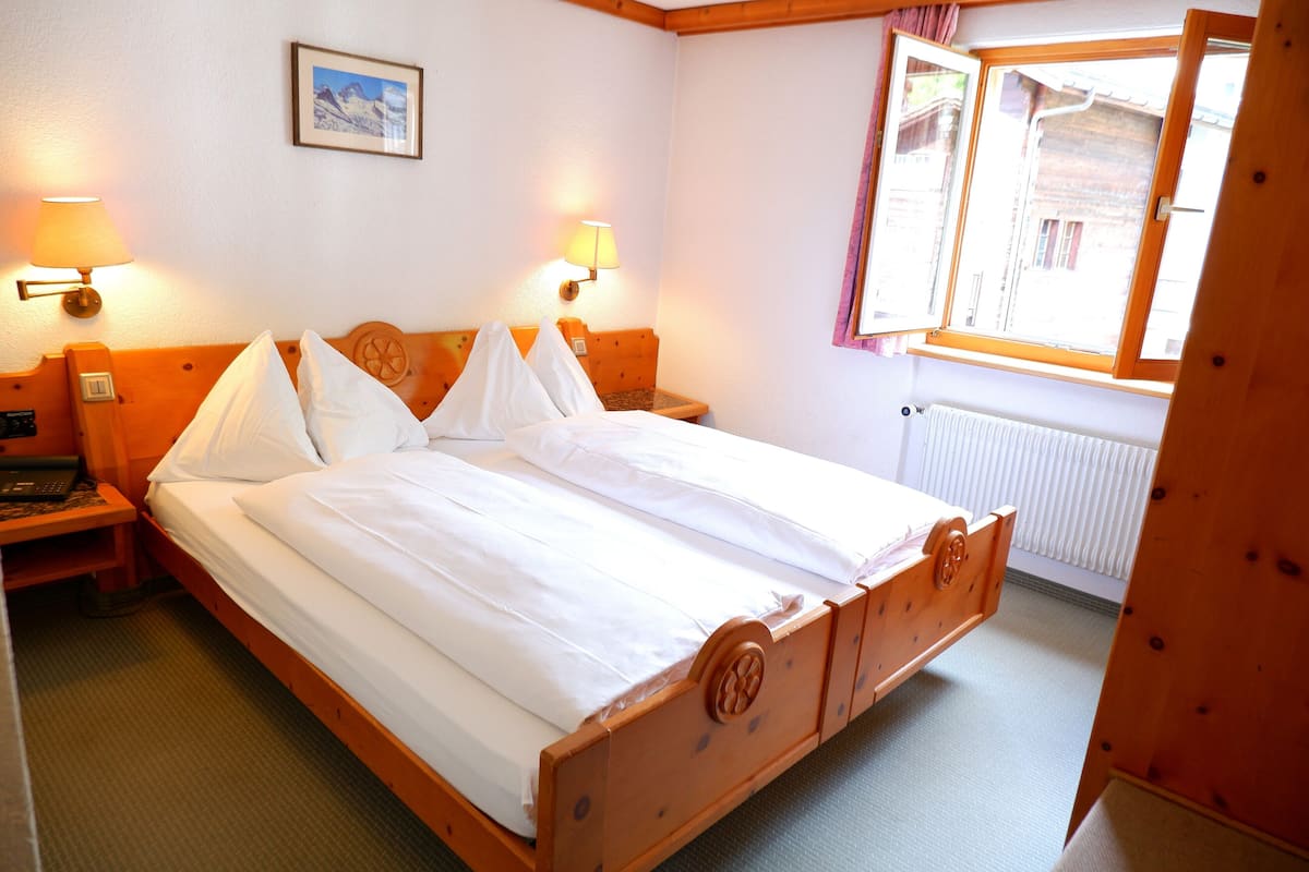 Standard Double Room, Mountain View | Desk, laptop workspace, soundproofing, free WiFi