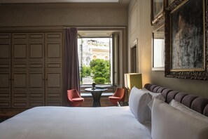 Premium bedding, free minibar, in-room safe, individually decorated - Palazzo Shedir - The Leading Hotels of the World (Rome)