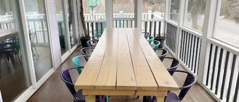 Outdoor dining