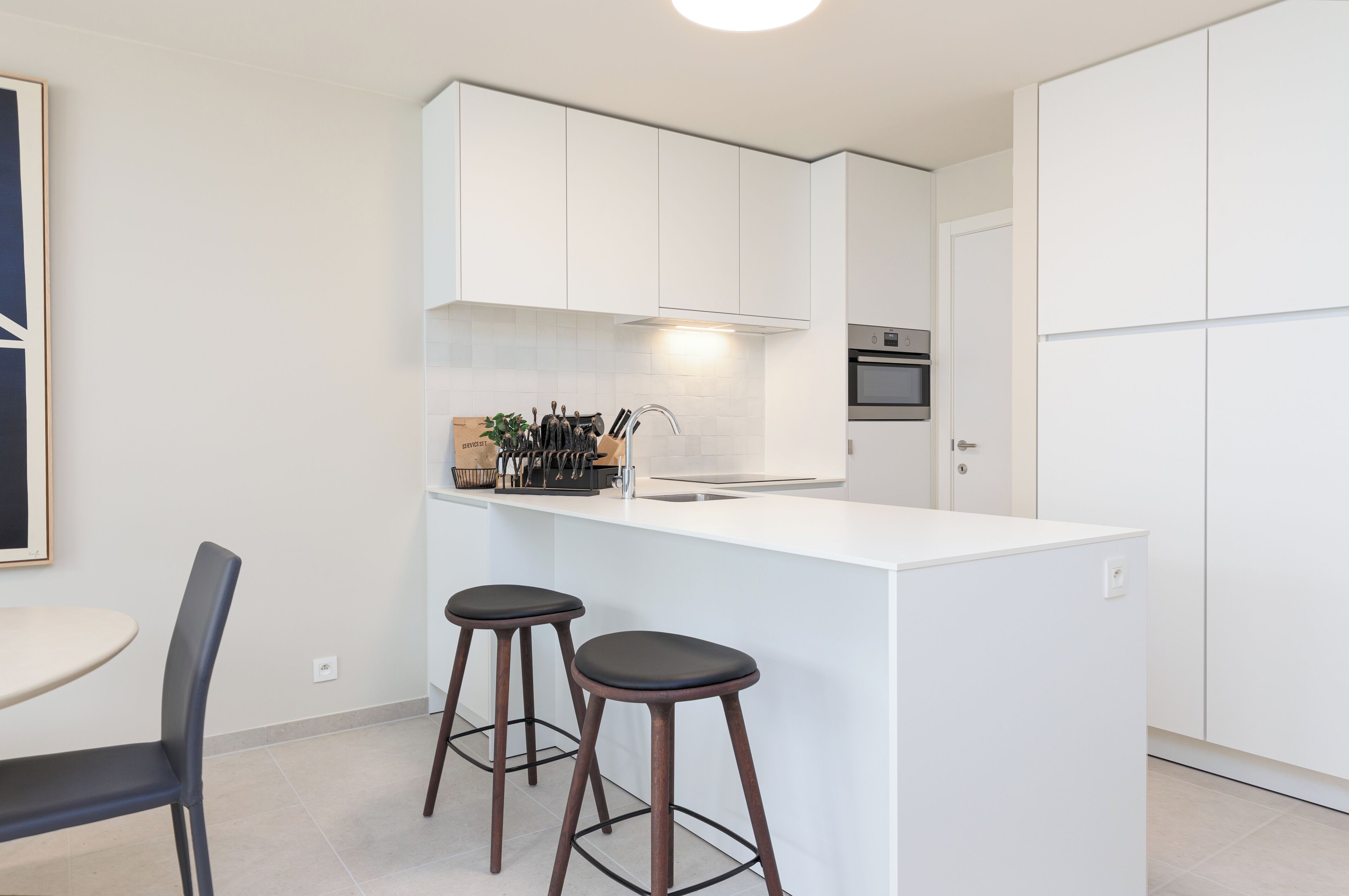 Deluxe appartement, 2 slaapkamers, keuken, uitzicht op stad | Privékeuken | Een koelkast/vriezer, een magnetron, een oven, een kookplaat