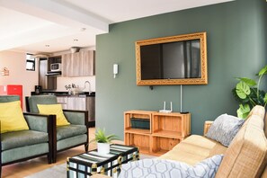 Deluxe Apartment | Living area