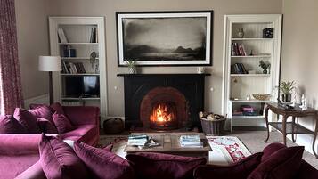 Apartment, Private Bathroom (River View House) | Soundproofing