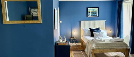 Family Room, Ensuite, Garden View (The Blue Room) | 1 bedroom, soundproofing