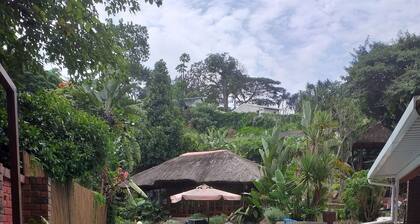 Apartment in quiet, leafy suburb-safe parking, own entrance-keys and gate remote