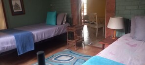 2 makuuhuonetta, silitysrauta/-lauta, Wi-Fi, vuodevaatteet