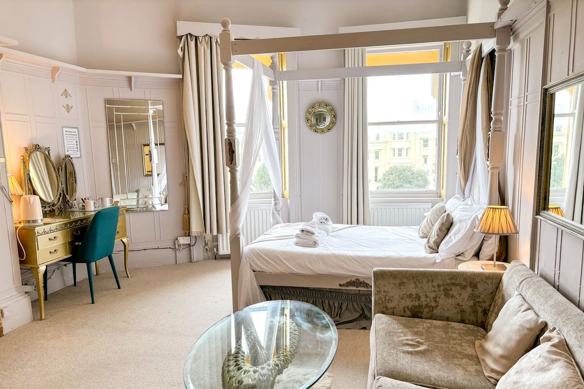 Suite, salle de bains attenante