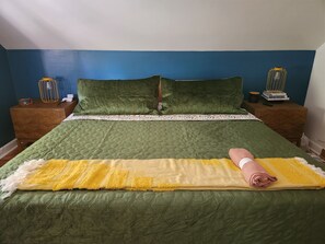 3 habitaciones, tabla de planchar con plancha, wifi y ropa de cama