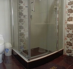 Standard Single Room | Bathroom