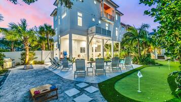 Rumah, akses difabel | 8 kamar tidur