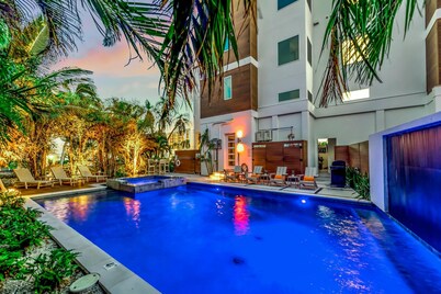 The Upper Deck in Siesta Key
