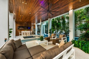 House - Elevated Perspective (Siesta Key)